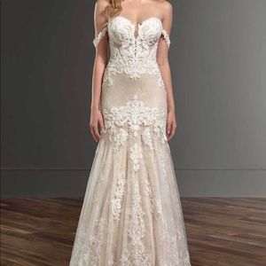 Weddding dress is ready for a new bride